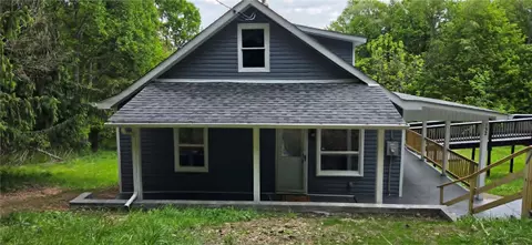 132 Cherry Tree Rd, Grindstone, PA 15442