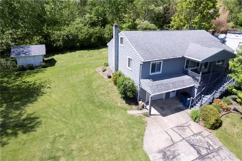 311 S 7th St, Youngwood, PA 15697