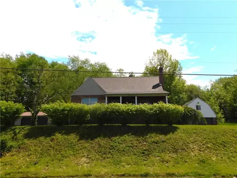 110 Holbert Stretch Rd, Dilliner, PA 15327