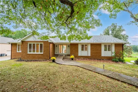 2343 Golfview Dr, Pittsburgh, PA 15241