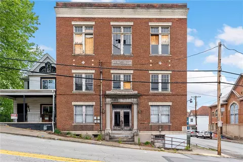400 5th St, Charleroi, PA 15022