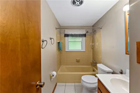 Bath - 27 Dover Rd, Irwin, PA 15642 photo 1 of 3