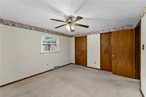Bedroom - 27 Dover Rd, Irwin, PA 15642 photo 5 of 6