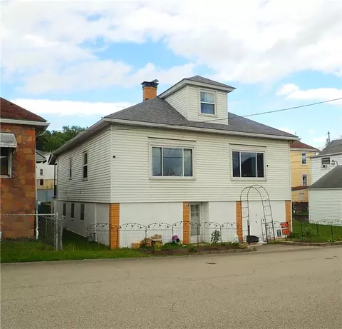 44 Fairgarden St, Republic, PA 15475