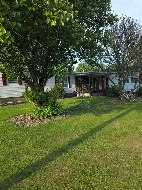 409 Oak St, Hopwood, PA 15445