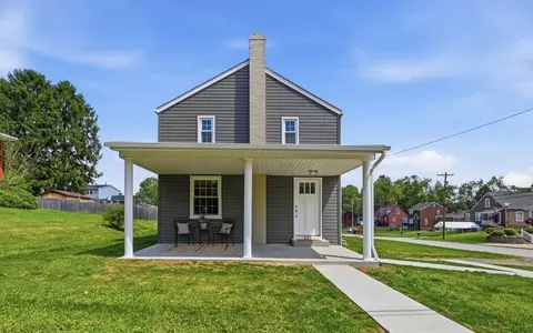 621 Oberdick Dr, Mckeesport, PA 15135