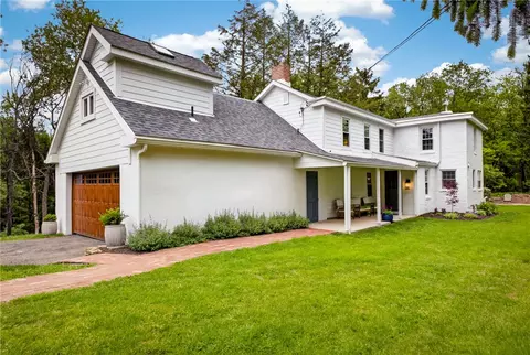 870 Field Club Rd, Pittsburgh, PA 15238