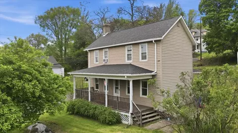 135 High St, Imperial, PA 15126