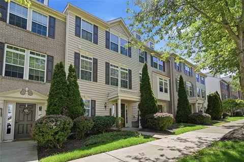 303 Wealdstone Rd, Cranberry Township, PA 16066