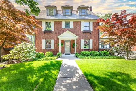 106 Woodhaven Dr, Pittsburgh, PA 15228