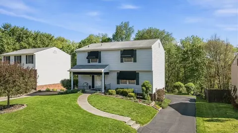 125 Oakhaven Dr, Economy, PA 15042