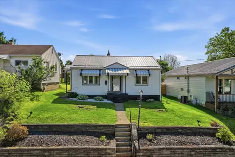 444 Bechman St, Springdale, PA 15144