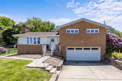 103 Manchester Dr, Irwin, PA 15642