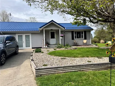 9 W Homer St, Greenville, PA 16125