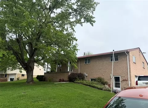 1711 Ridgewood Dr, Washington, PA 15301