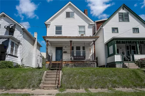 925 Roup Ave, Brackenridge, PA 15014