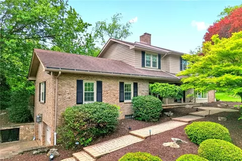 2 Concord Dr, Mckeesport, PA 15135
