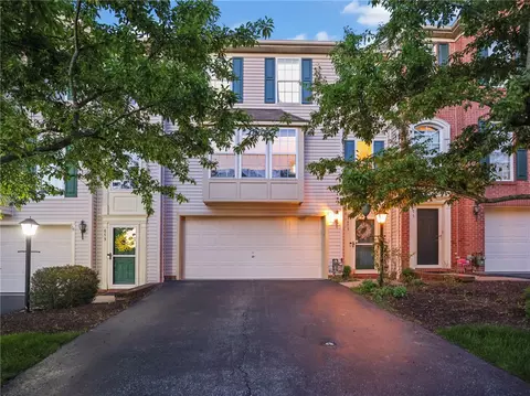 675 Village Green Blvd E, Mars, PA 16046