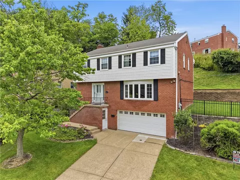 102 Evandale Dr, Pittsburgh, PA 15220