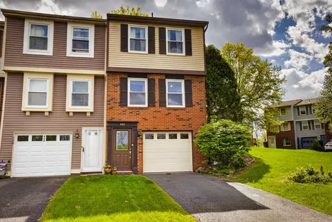 400 Redrome Cir, Bridgeville, PA 15017