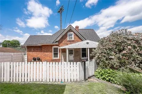 400 12 Jackson Ave, Vandergrift, PA 15690