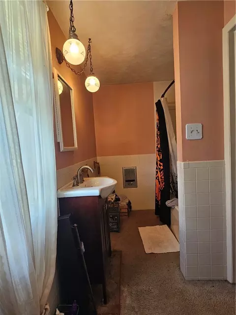 Bath - 619 Chestnut St, Irwin, PA 15642 photo 2 of 2