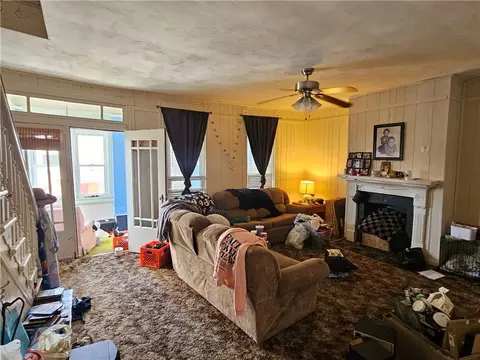 Living - 619 Chestnut St, Irwin, PA 15642 photo 1 of 2