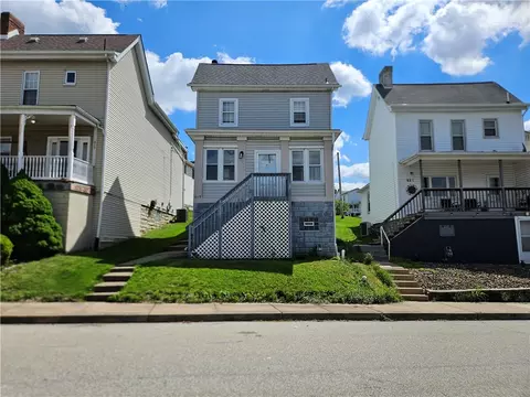 Exterior - 619 Chestnut St, Irwin, PA 15642 photo 4 of 4