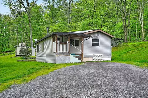 158 Renfrew Rd, Renfrew, PA 16053