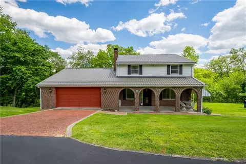 1314 Moreland Dr, Coraopolis, PA 15108