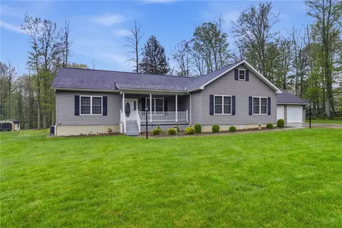197 Smugglers Rd, Dubois, PA 15801