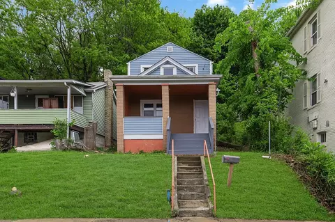 1216 Beaver Rd, Ambridge, PA 15003