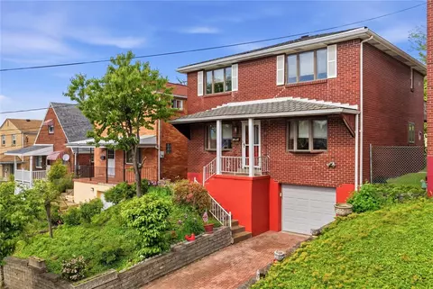 4251 Lydia St, Pittsburgh, PA 15207