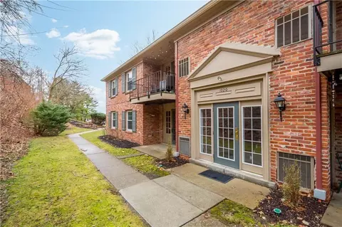 1020 Margarite Dr #H, Pittsburgh, PA 15216