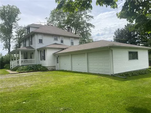 Exterior - 1055 E Lake Rd, Transfer, PA 16154 photo 4 of 13