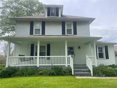 Exterior - 1055 E Lake Rd, Transfer, PA 16154 photo 5 of 13