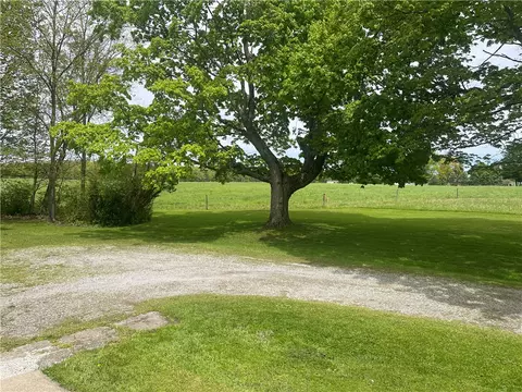 Exterior - 1055 E Lake Rd, Transfer, PA 16154 photo 12 of 13