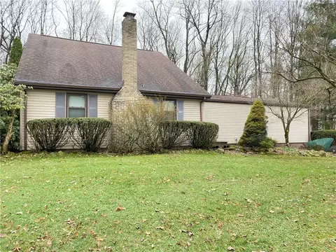 692 Mitchell Hill Rd, Greenville, PA 16125