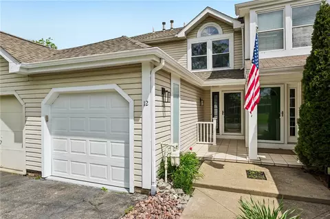 12 Pin Oak Ct, Cranberry Township, PA 16066