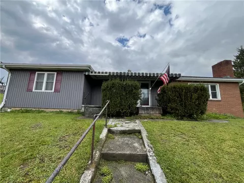93 Penn St, New Bethlehem, PA 16242
