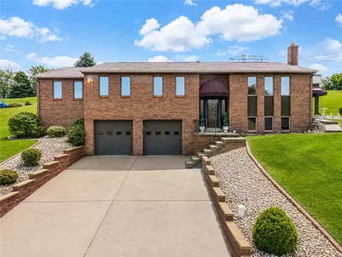 113 Skyview Dr, Jeannette, PA 15644