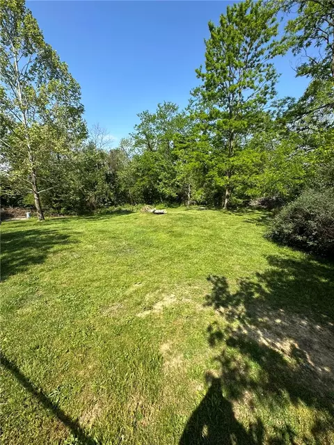 0 E Mcmurray, Venetia, PA 15367