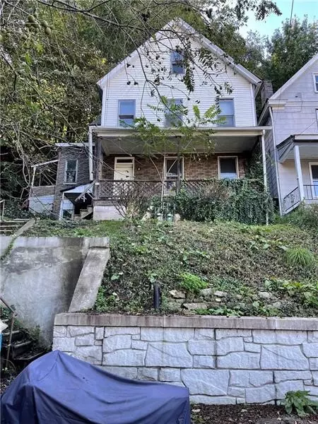 450 Card Ave, Wilmerding, PA 15148