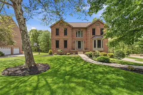 114 Sewickley Farm Cir, Mars, PA 16046