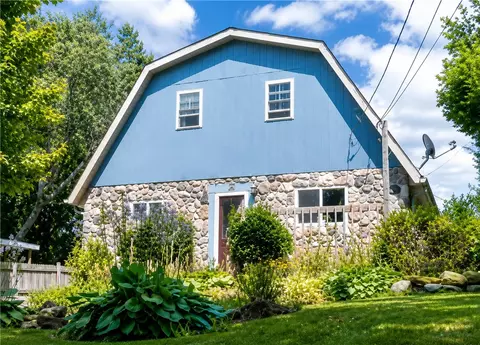 1112 Glenn Ave, Beaver Falls, PA 15010