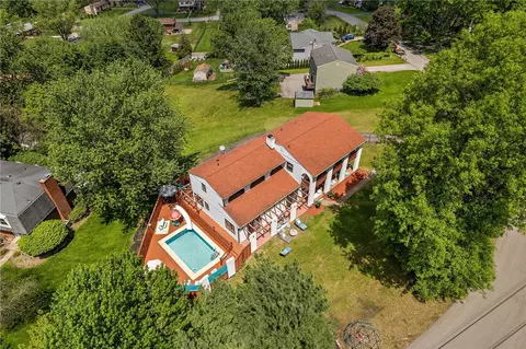 3031 Marie Dr, Gibsonia, PA 15044