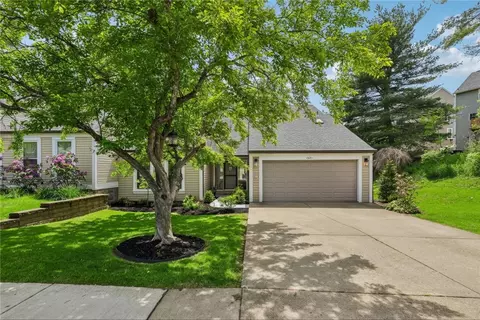2621 Hunters Point Dr, Wexford, PA 15090