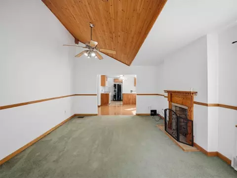 Living - 1306 Chapel Rd, Monaca, PA 15061 photo 3 of 3