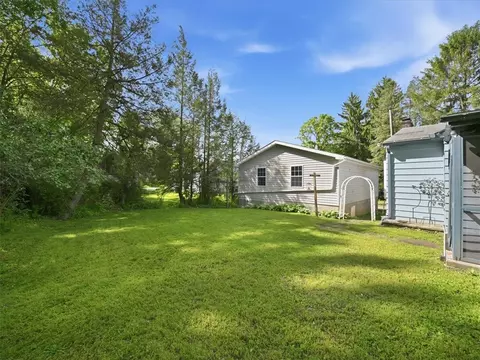 Exterior - 1306 Chapel Rd, Monaca, PA 15061 photo 5 of 5
