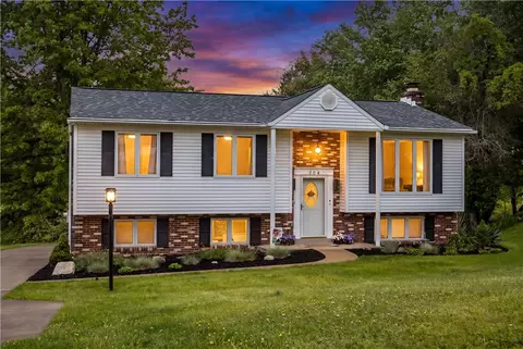304 Elm Dr, Canonsburg, PA 15317